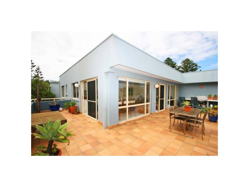 11/21 North Avoca Pde, North Avoca NSW 2260