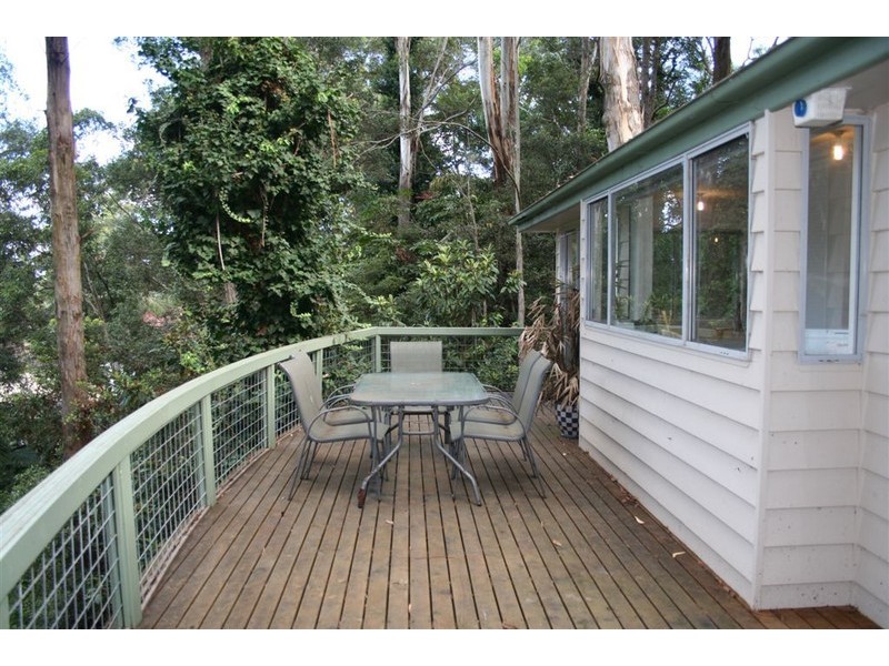 2B Harcourt Place, North Avoca NSW 2260