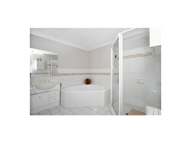 4/4 Karla Avenue, Terrigal NSW 2260