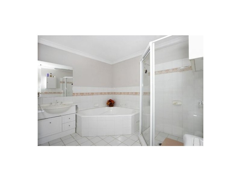 4/4 Karla Avenue, Terrigal NSW 2260