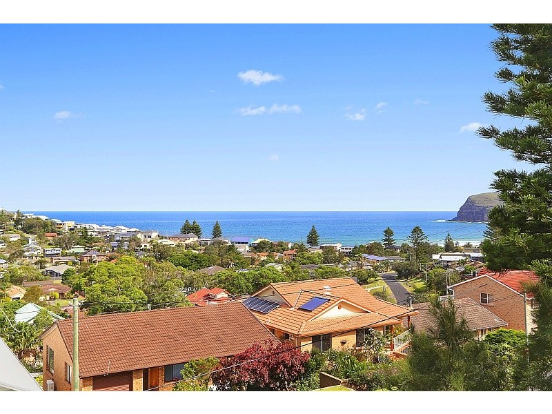 25 Fiesta Crescent, Copacabana NSW 2251