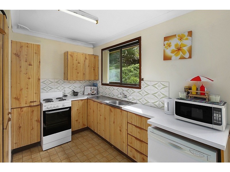 25 Fiesta Crescent, Copacabana NSW 2251