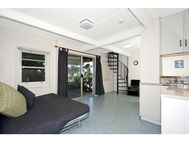 18 Ascot Ave, Avoca Beach NSW 2251