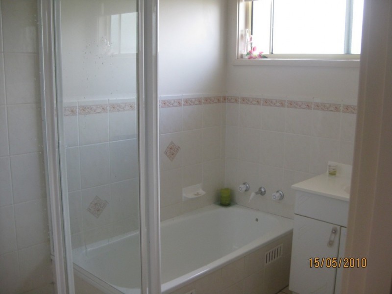 6 Karwin Ave, Springfield NSW 2250