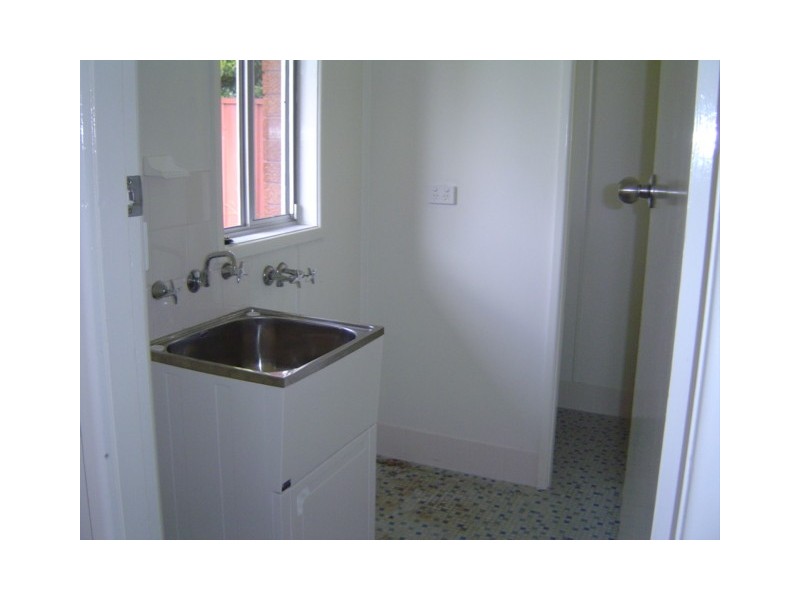 85 HILLS STREET, Gosford NSW 2250