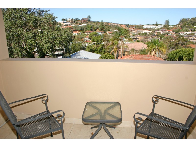 2/20-22 Kurrawyba Avenue, Terrigal NSW 2260