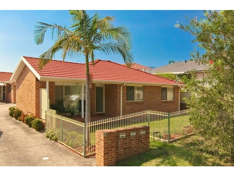1/13 Maas Parade, Forresters Beach NSW 2260