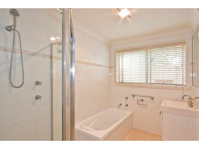 1/13 Maas Parade, Forresters Beach NSW 2260