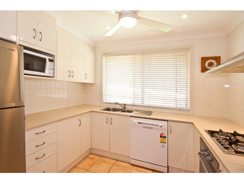 1/13 Maas Parade, Forresters Beach NSW 2260