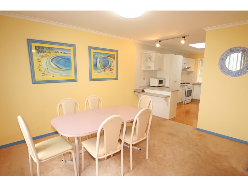 2/24 Maroomba Road, Terrigal NSW 2260