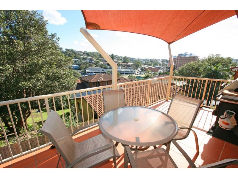 2/24 Maroomba Road, Terrigal NSW 2260