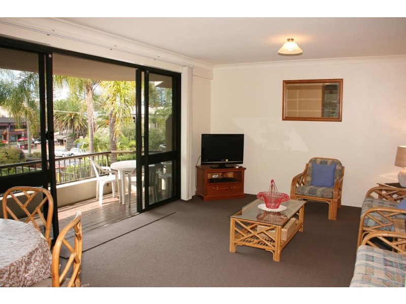 8/13 Campbell Cres, Terrigal NSW 2260