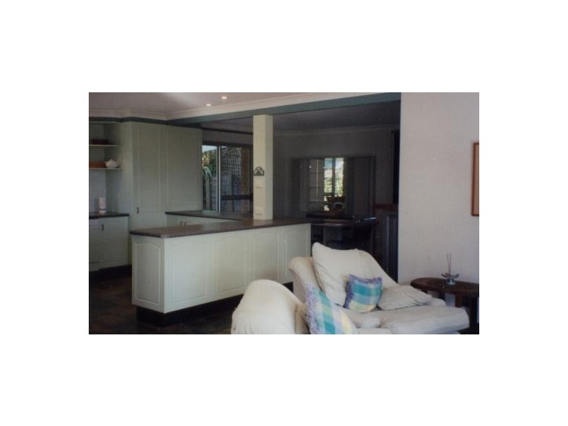 1 Noorong Avenue, Forresters Beach NSW 2260