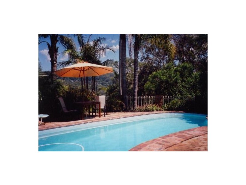 1 Noorong Avenue, Forresters Beach NSW 2260