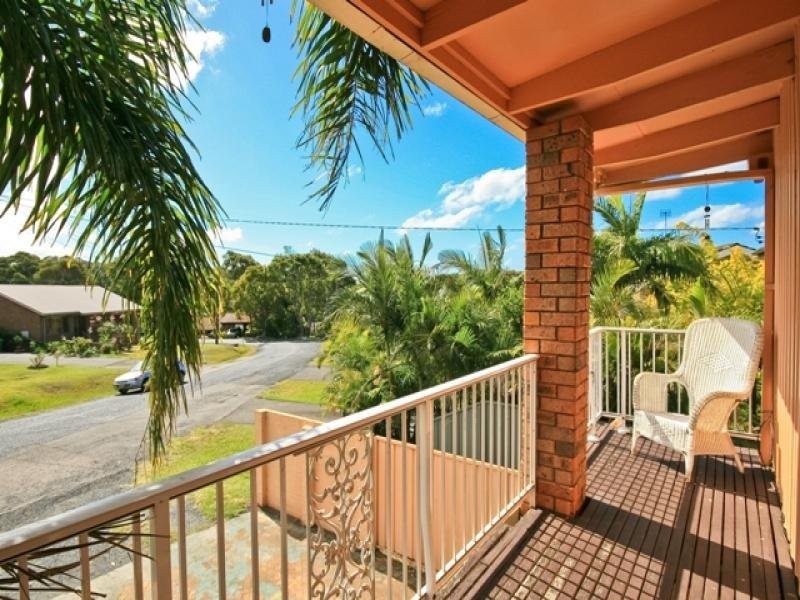 23 Heights Crescent, Wamberal NSW 2260