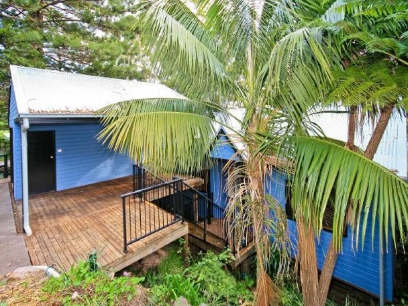 4 Bellevue Crescent, North Avoca NSW 2260