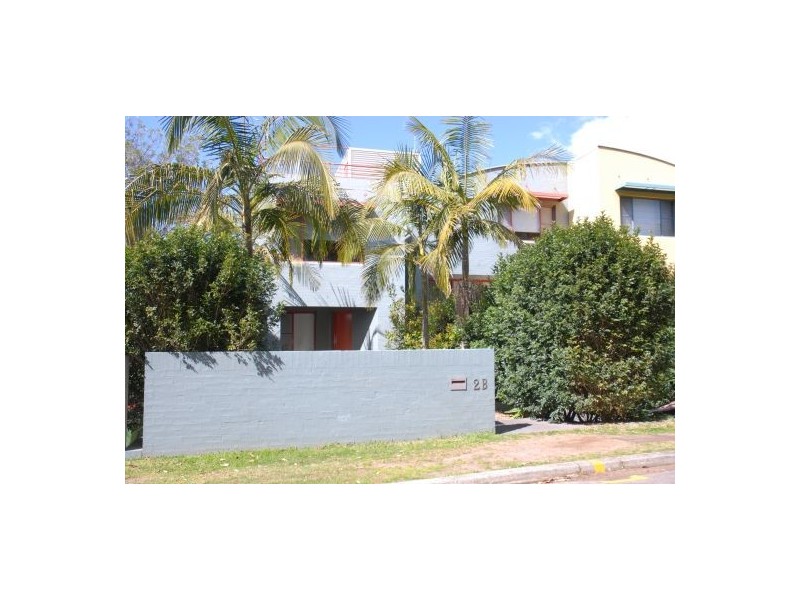 2b Elgatta Avenue, North Avoca NSW 2260