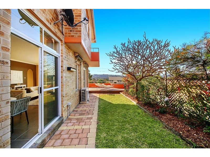 1/6 Whiting Avenue, Terrigal NSW 2260