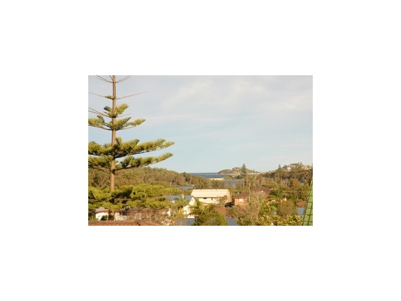 12 Blue Bell Drive, Wamberal NSW 2260
