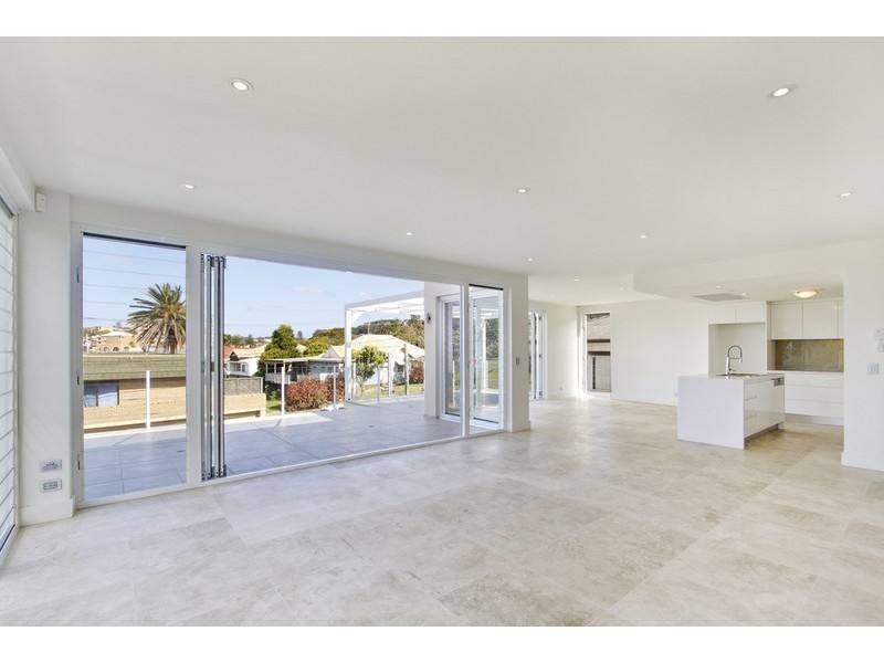 2/7 Painters Lane, Terrigal NSW 2260