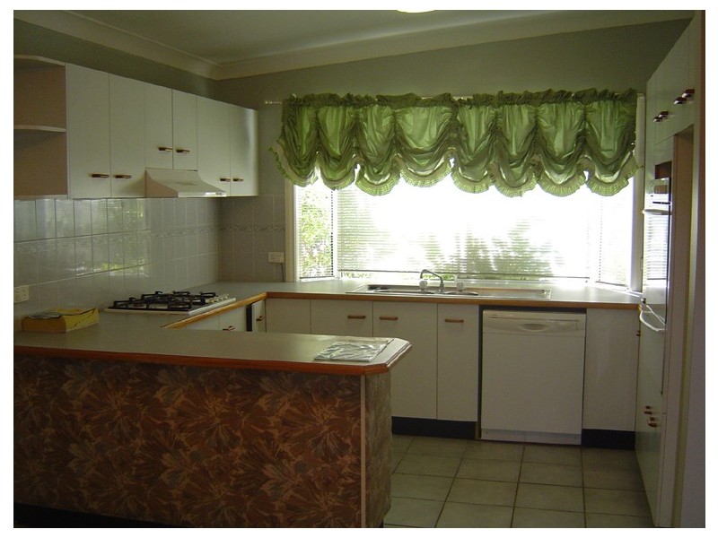 19 Sixth Avenue Broadlands Estate, Green Point NSW 2251