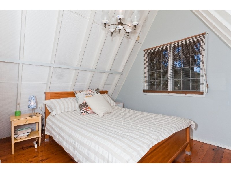 837 Old Tumbi Road, Wamberal NSW 2260