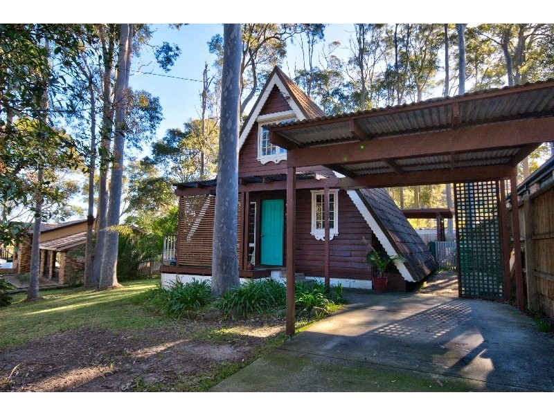 837 Old Tumbi Road, Wamberal NSW 2260
