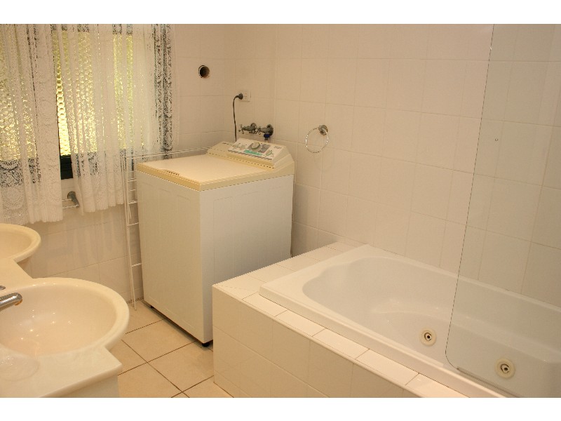 14B Bareena Ave, North Avoca NSW 2260