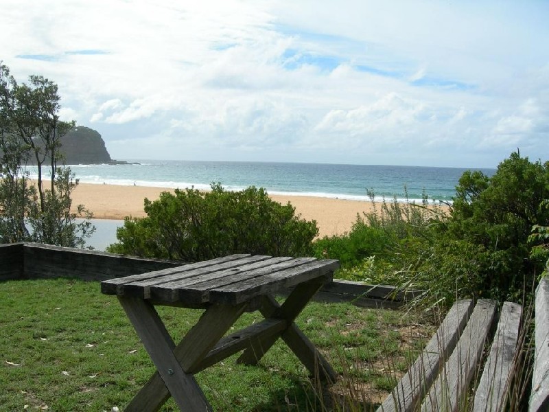 5 Tudibaring Pde, Macmasters Beach NSW 2251