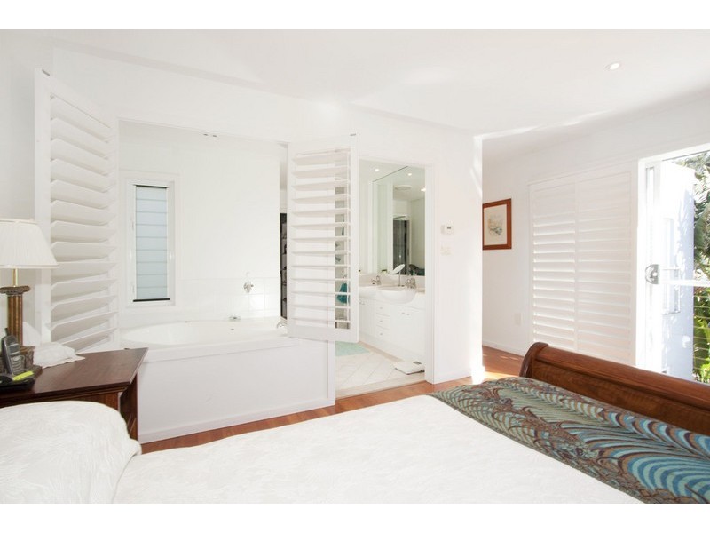 29 Avoca Drive, Avoca Beach NSW 2251