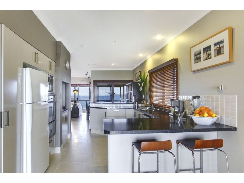 Forresters Beach NSW 2260