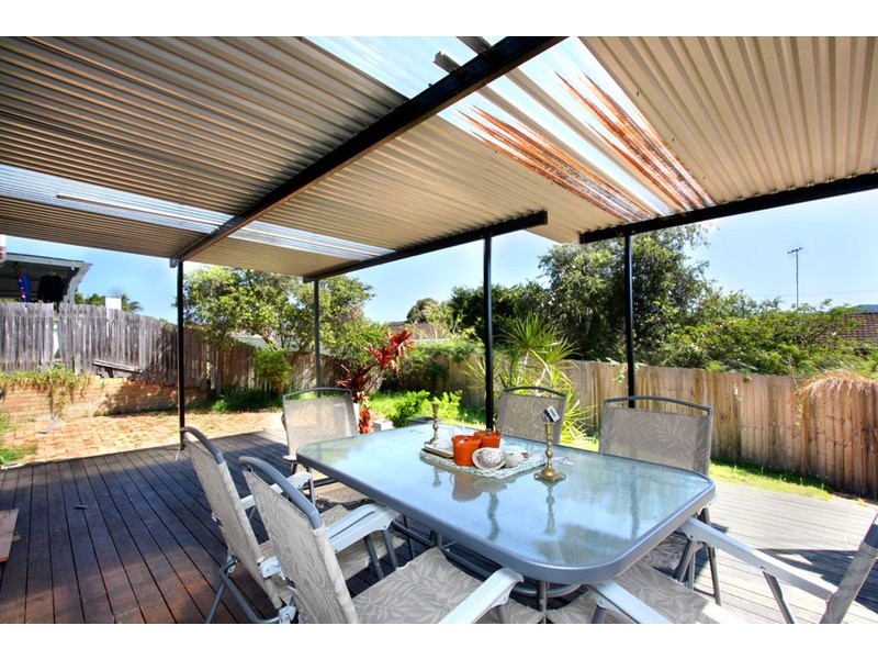 27 Premier Way, Bateau Bay NSW 2261