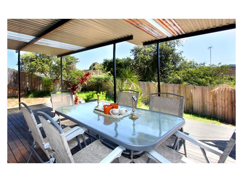 27 Premier Way, Bateau Bay NSW 2261