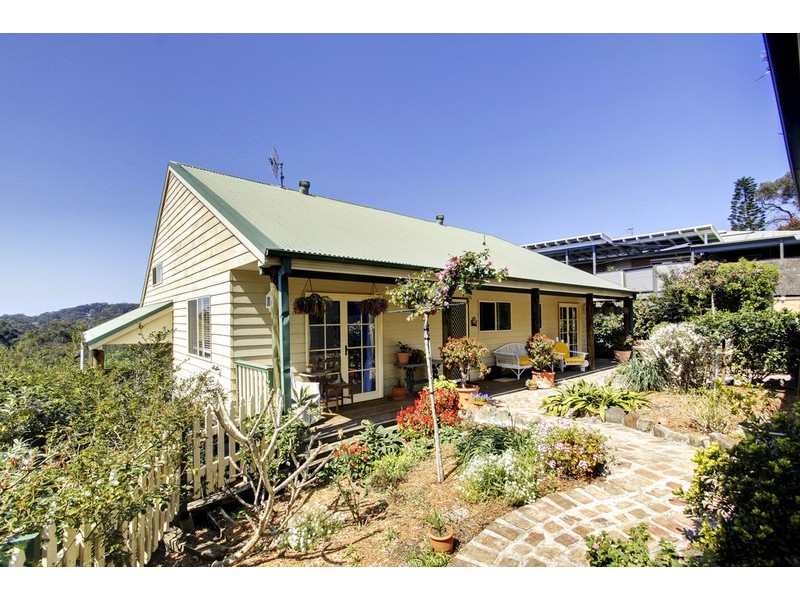 13 Cheswick Street, Avoca Beach NSW 2251