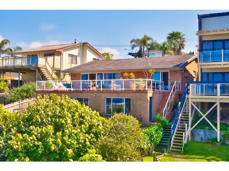 5 North Scenic Road, Forresters Beach NSW 2260