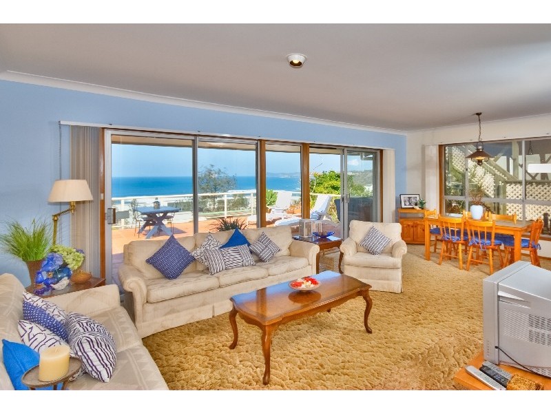 5 North Scenic Road, Forresters Beach NSW 2260