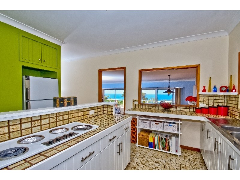 5 North Scenic Road, Forresters Beach NSW 2260