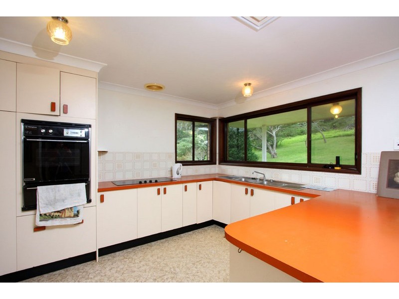 8 Okanagan Close, Wamberal NSW 2260