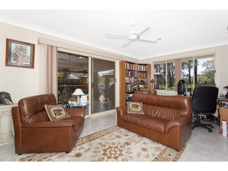 17 Dalgety Crescent, Green Point NSW 2251