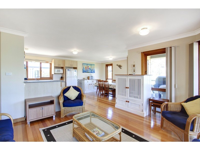 1/16 Avoca Drive, Avoca Beach NSW 2251