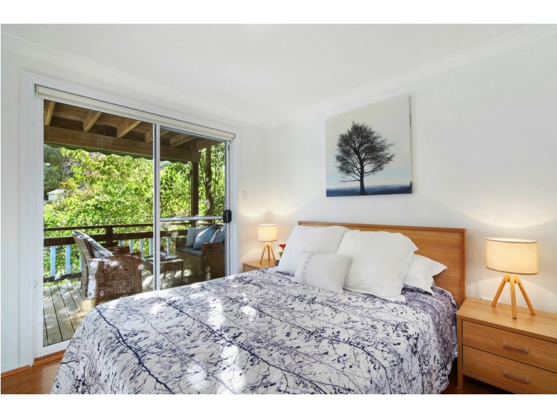 24 Surf Rider Avenue, North Avoca NSW 2260