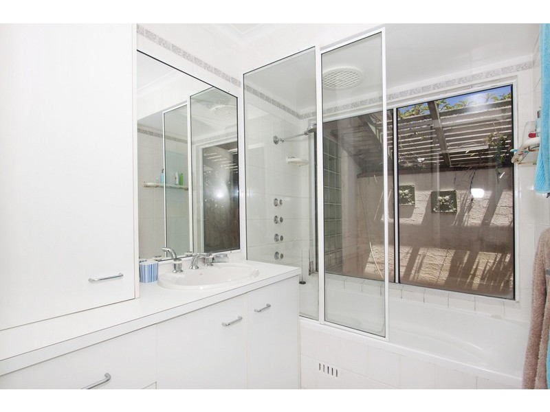 32 Helen Drive, Copacabana NSW 2251