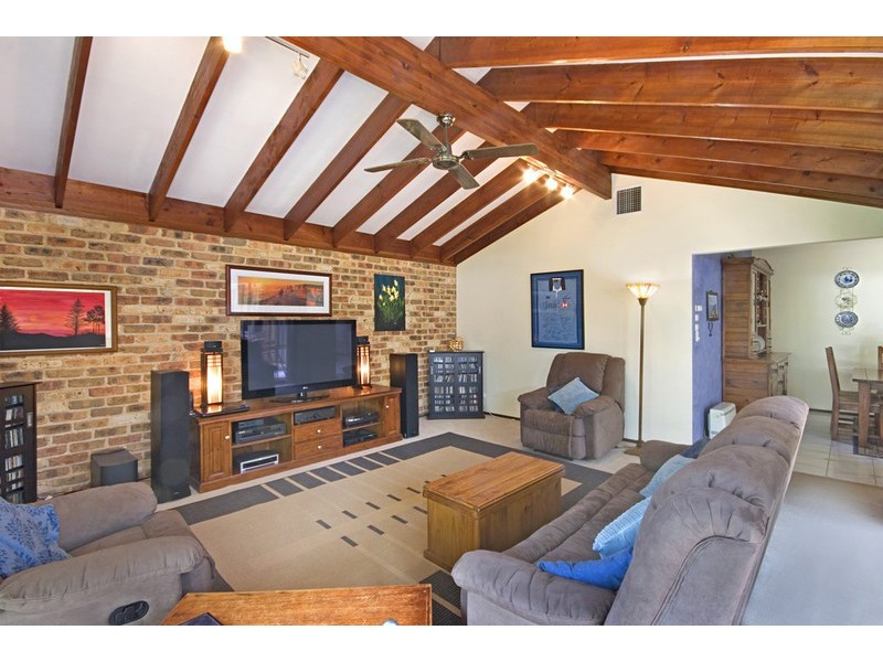 33 Coolawin Circle, Narara NSW 2250