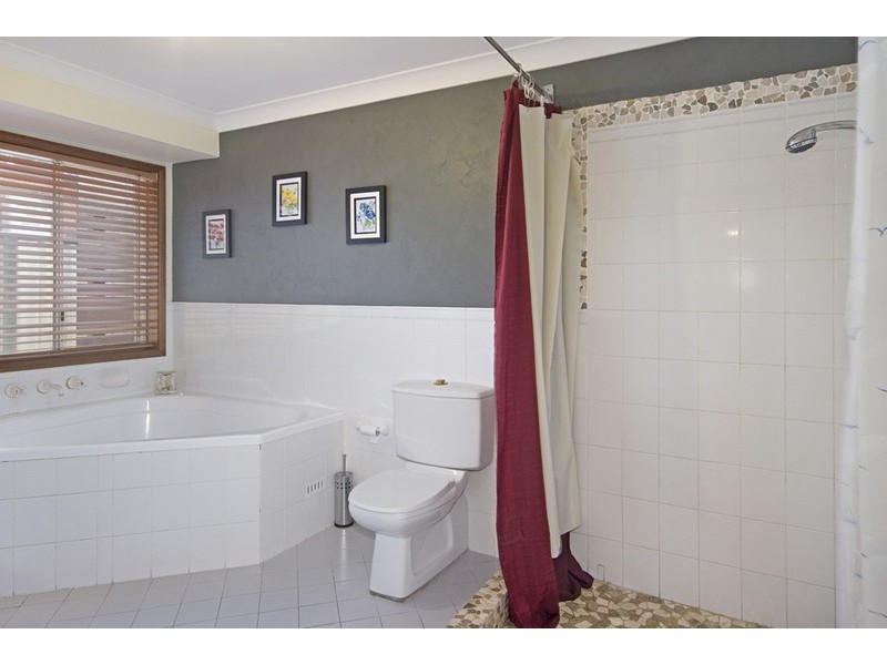 33 Coolawin Circle, Narara NSW 2250