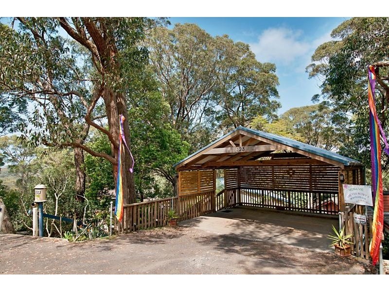 123 Hillside Road, Avoca Beach NSW 2251