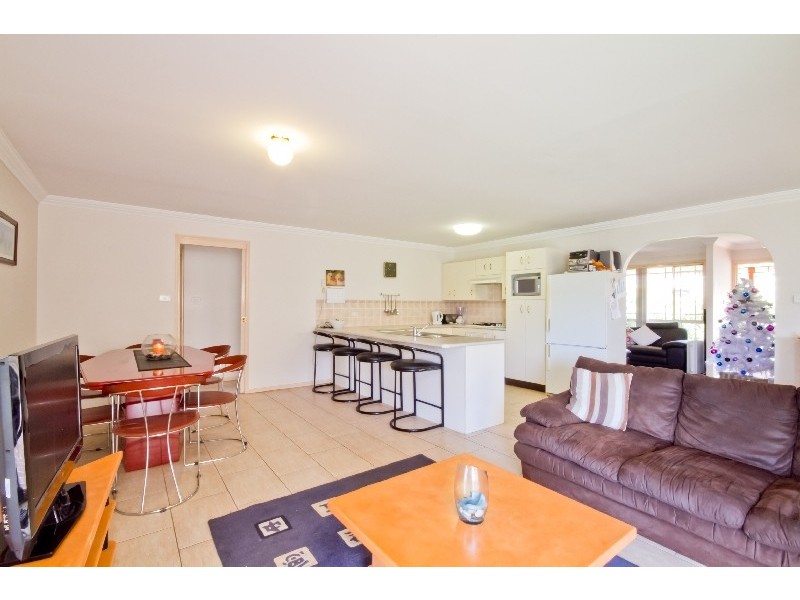 7 Kathleen Court, Berkeley Vale NSW 2261