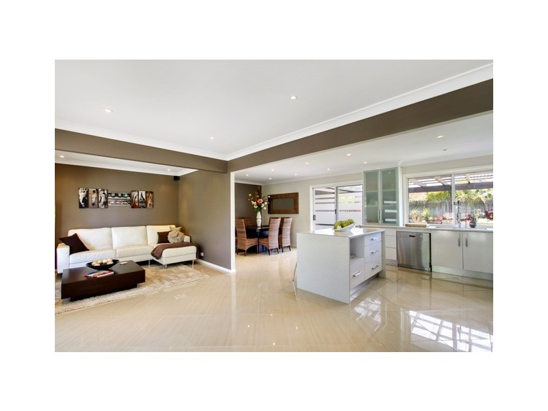 2 Kareel Close, Erina NSW 2250