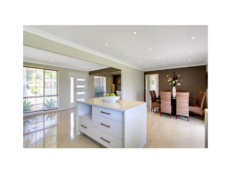2 Kareel Close, Erina NSW 2250