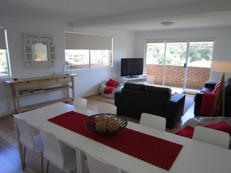 2/26 Avoca Drive, Avoca Beach NSW 2251