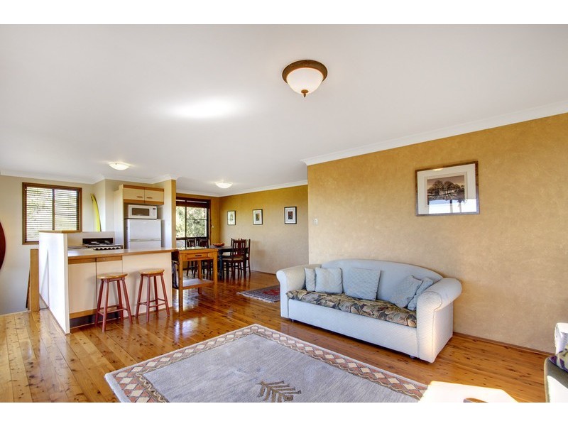 32 Beachview Esplanade, Macmasters Beach NSW 2251